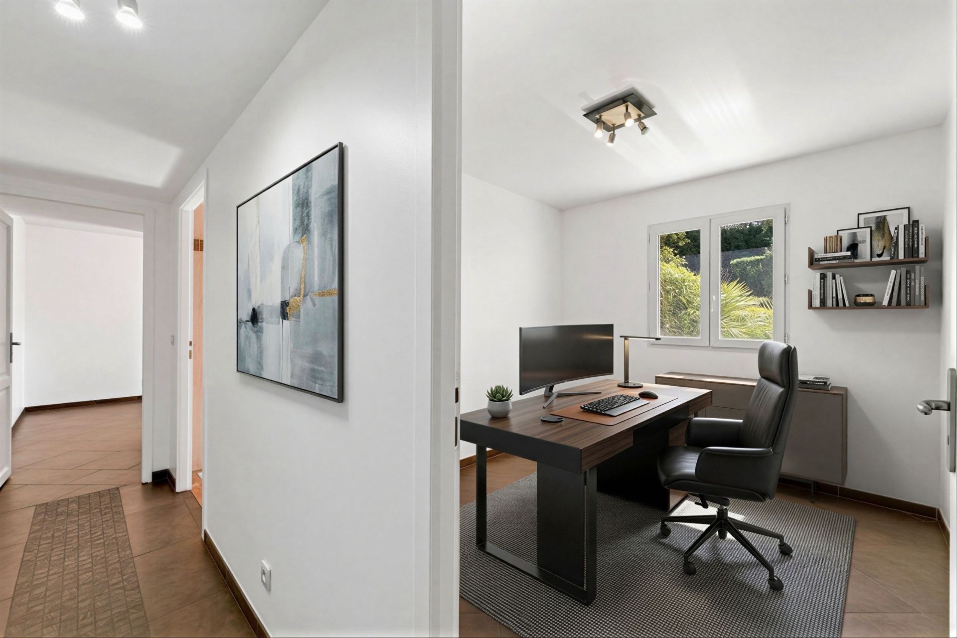 luxury apartment 4 Rooms for sale on MARSEILLE (13007)