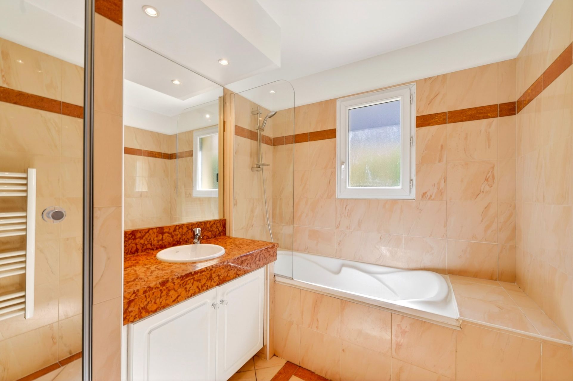 luxury apartment 4 Rooms for sale on MARSEILLE (13007)