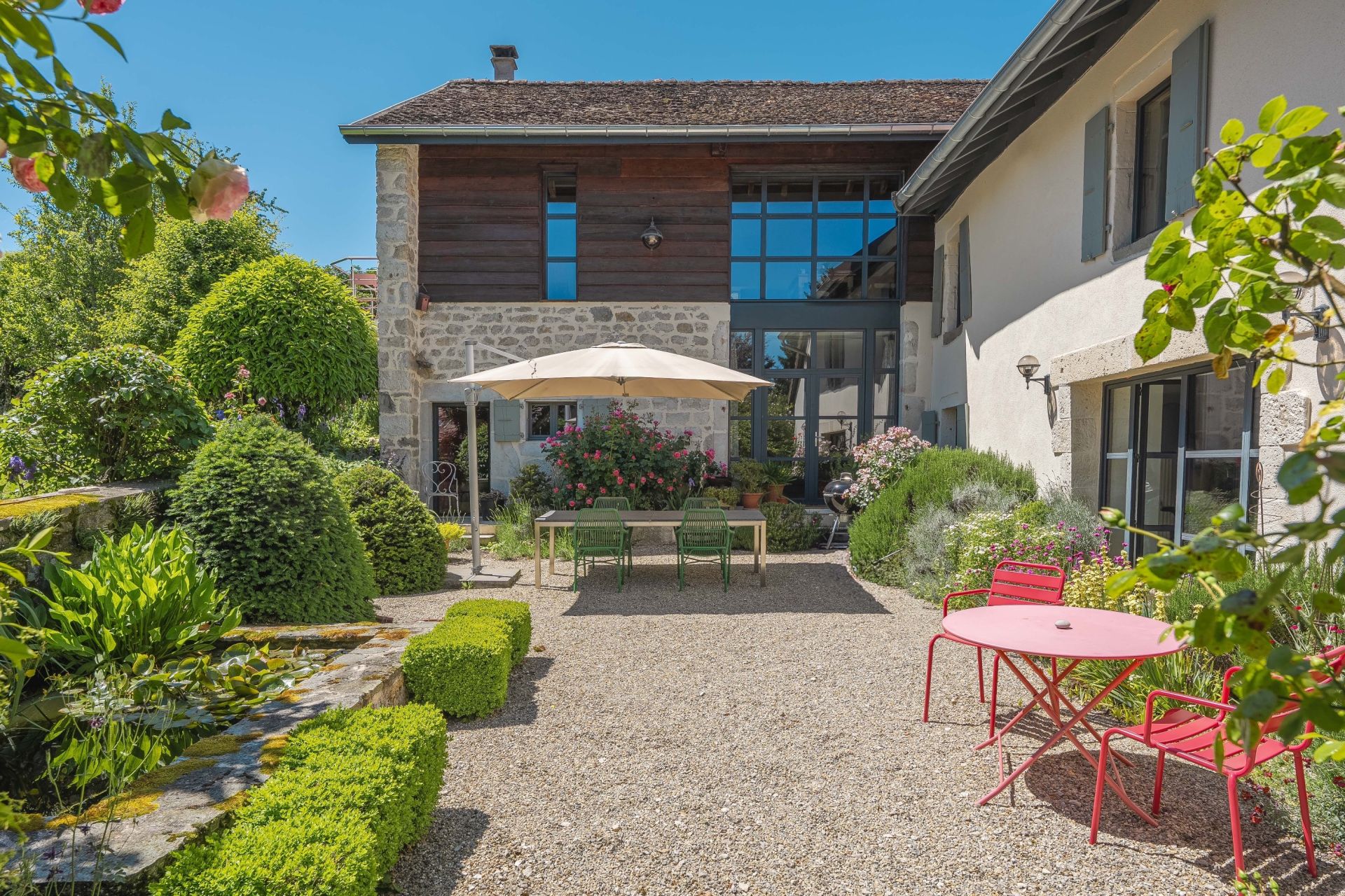 maison de luxe 8 Pièces en vente sur DIVONNE LES BAINS (01220)