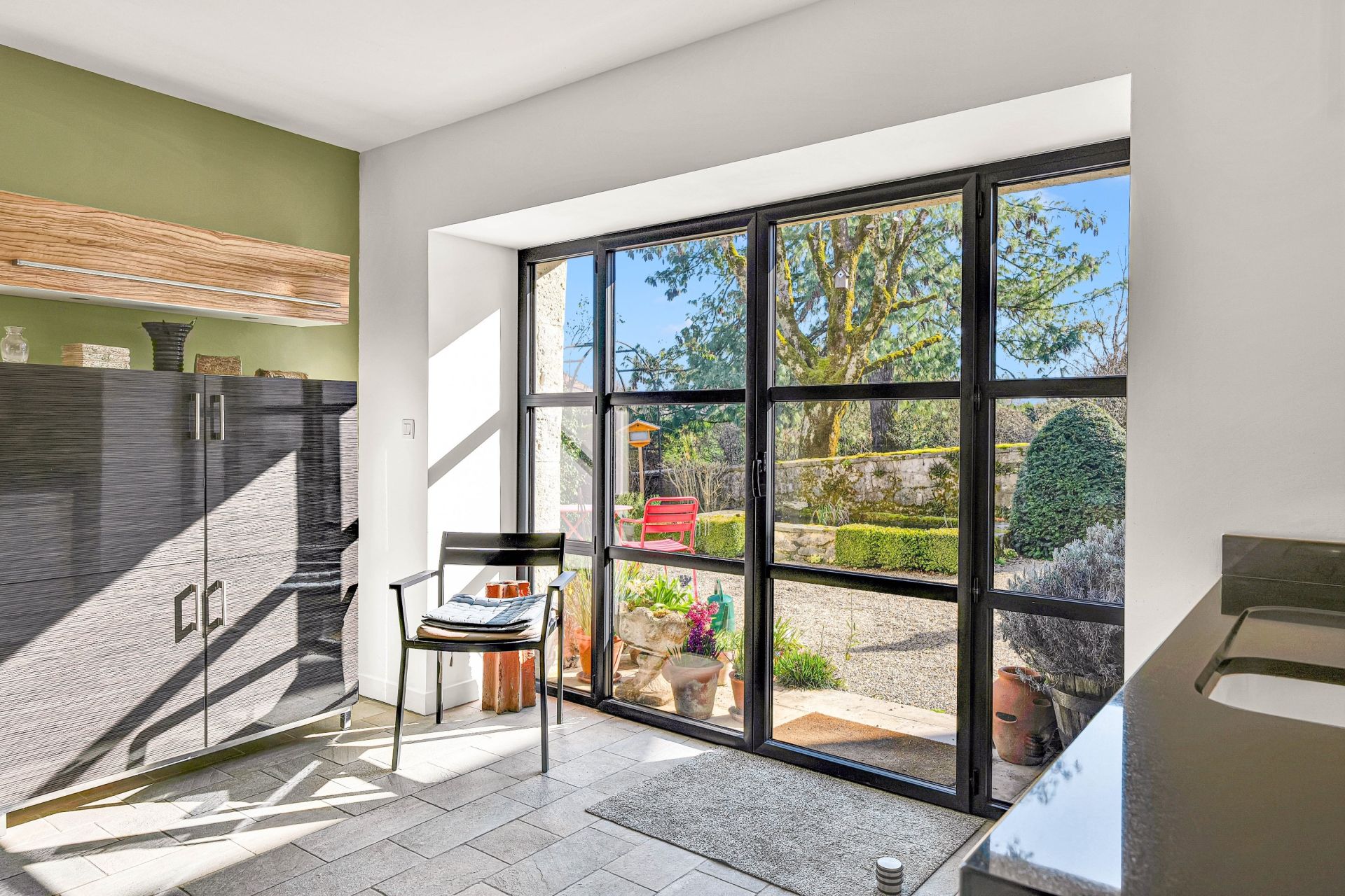 luxury house 8 Rooms for sale on DIVONNE LES BAINS (01220)