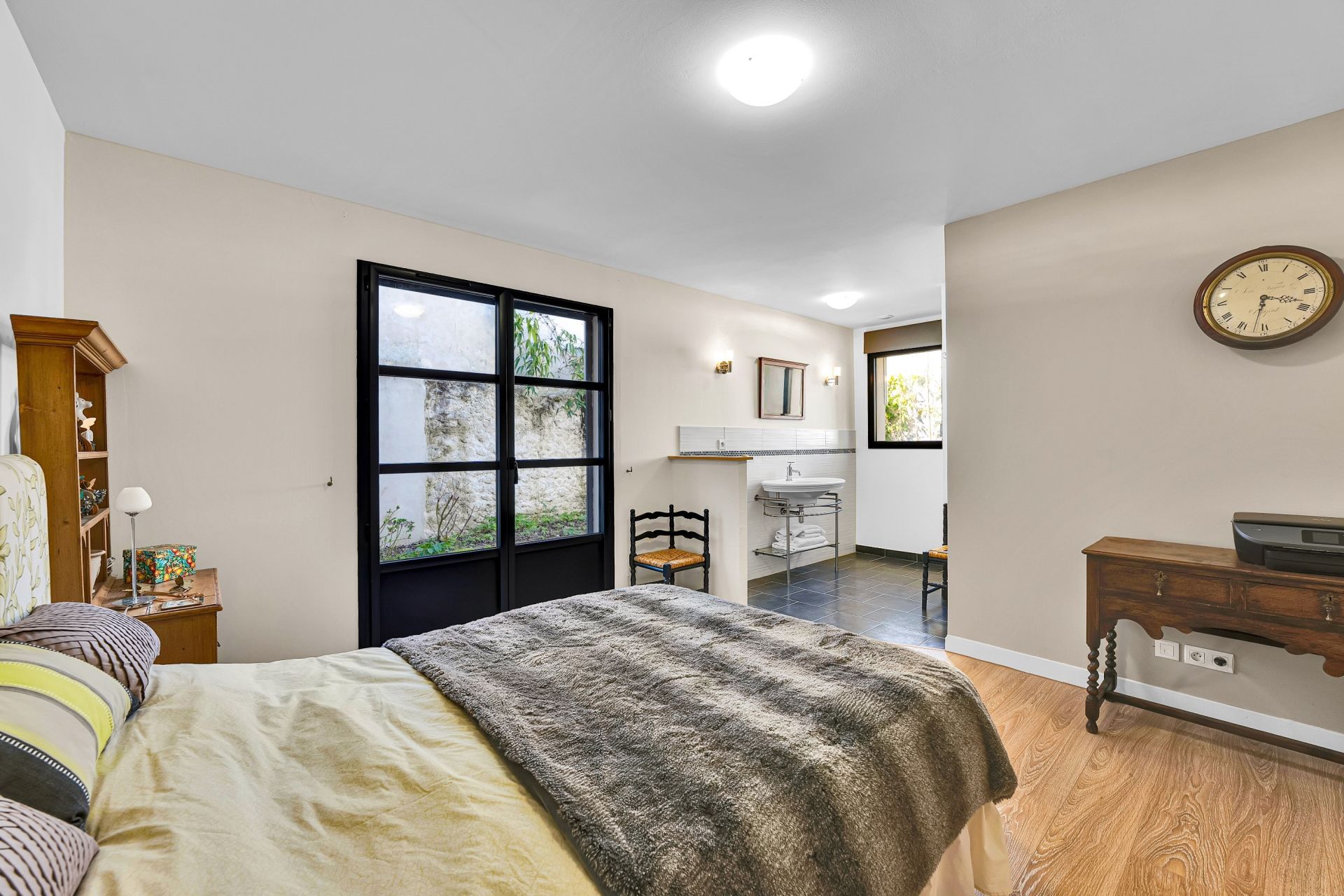luxury house 8 Rooms for sale on DIVONNE LES BAINS (01220)