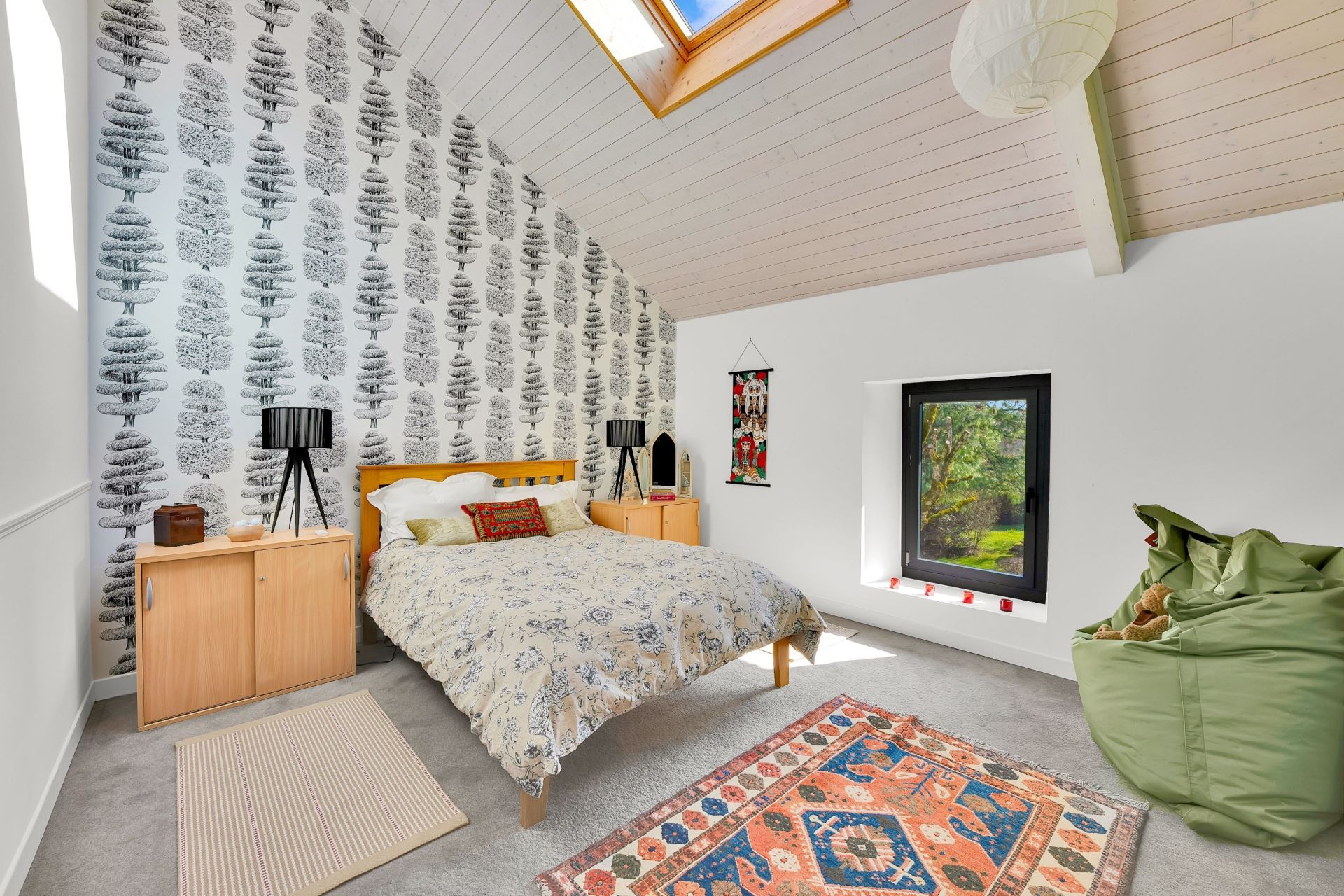 luxury house 8 Rooms for sale on DIVONNE LES BAINS (01220)
