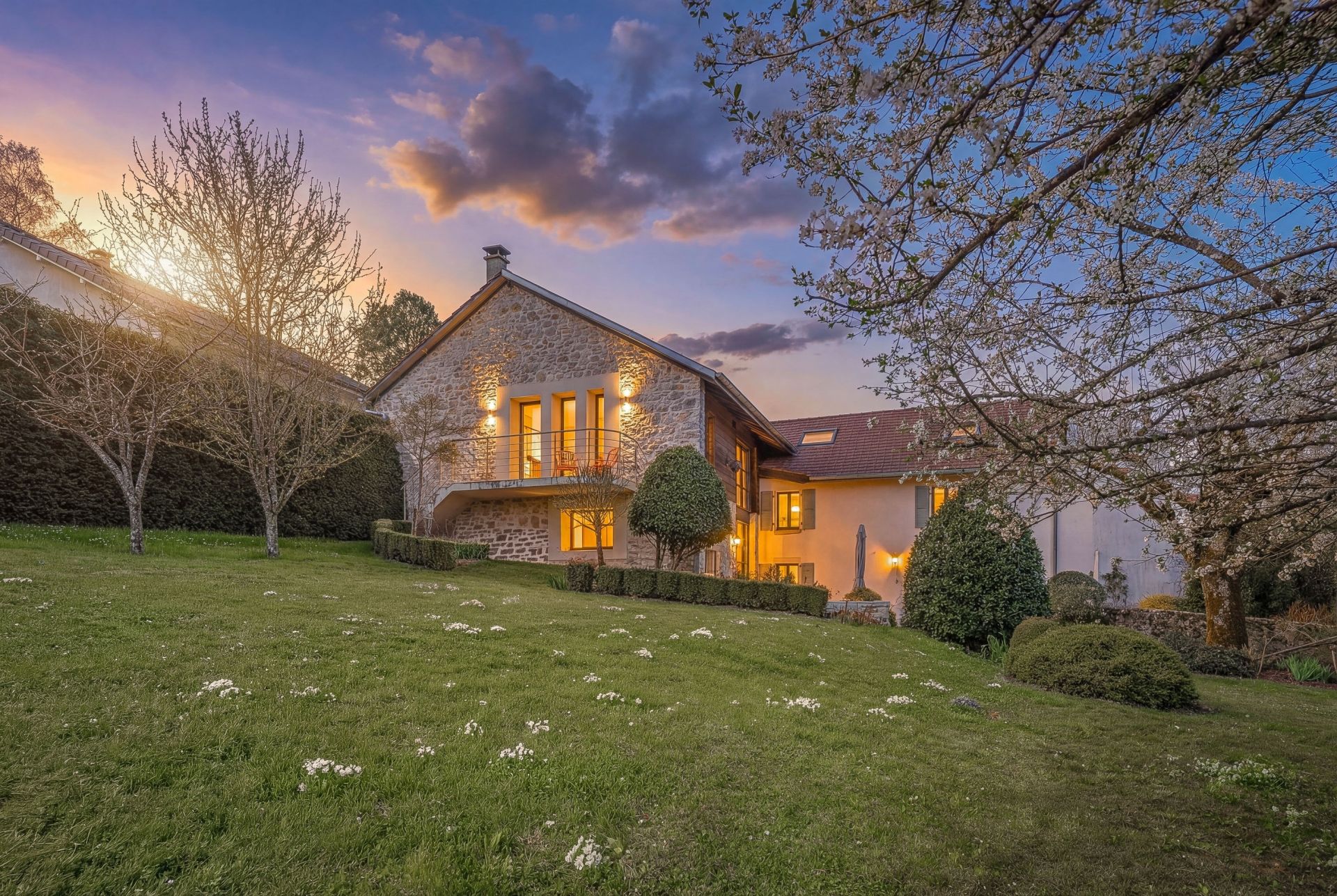 maison de luxe 8 Pièces en vente sur DIVONNE LES BAINS (01220)