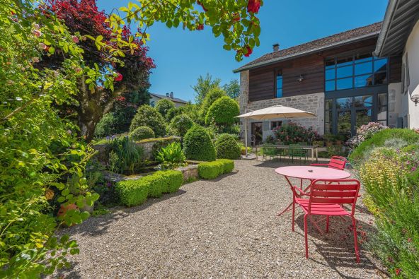 Vente Maison de luxe Divonne-les-Bains 8&nbsp;Pièces 424&nbsp;m²