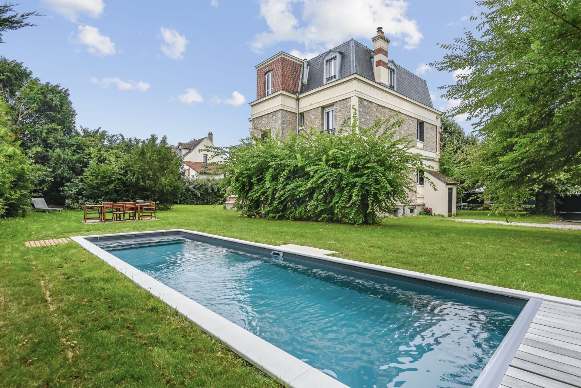 maison de maître 9 Pièces en vente sur SONCHAMP (78120)