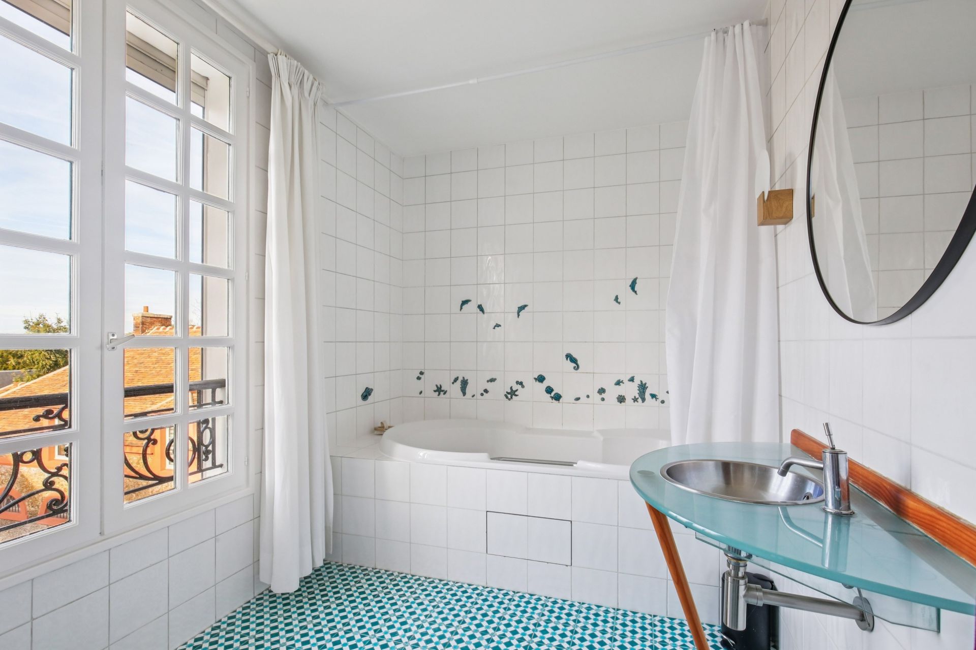 luxury house 7 Rooms for sale on LA CELLE ST CLOUD (78170)