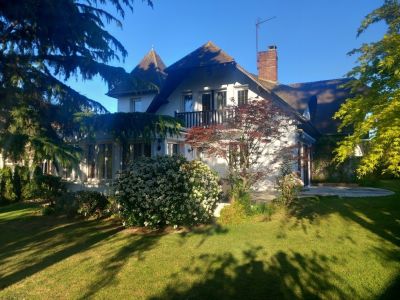 Vente Maison bourgeoise Saint-Étienne-du-Rouvray 9&nbsp;Pièces 292.9&nbsp;m²