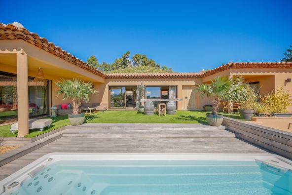 Vente Maison de luxe Le Castellet 6&nbsp;Pièces 230&nbsp;m²