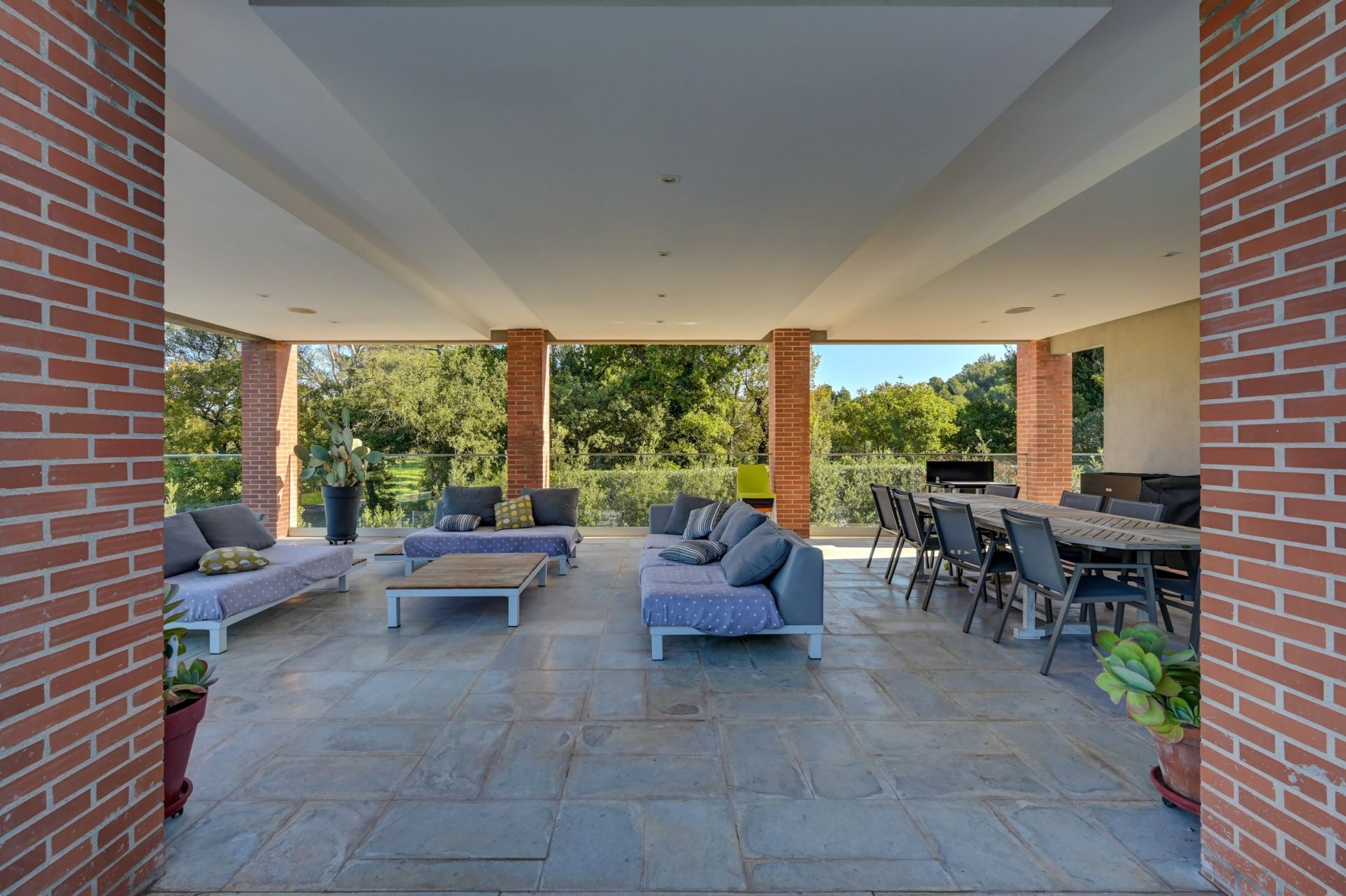 luxury house 8 Rooms for sale on BOUC BEL AIR (13320)