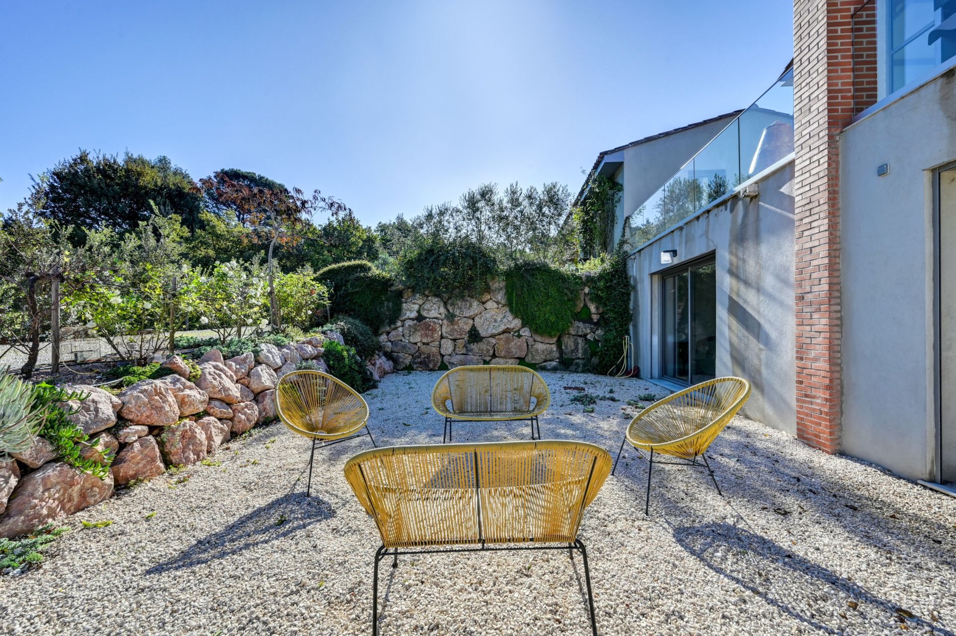 luxury house 8 Rooms for sale on BOUC BEL AIR (13320)