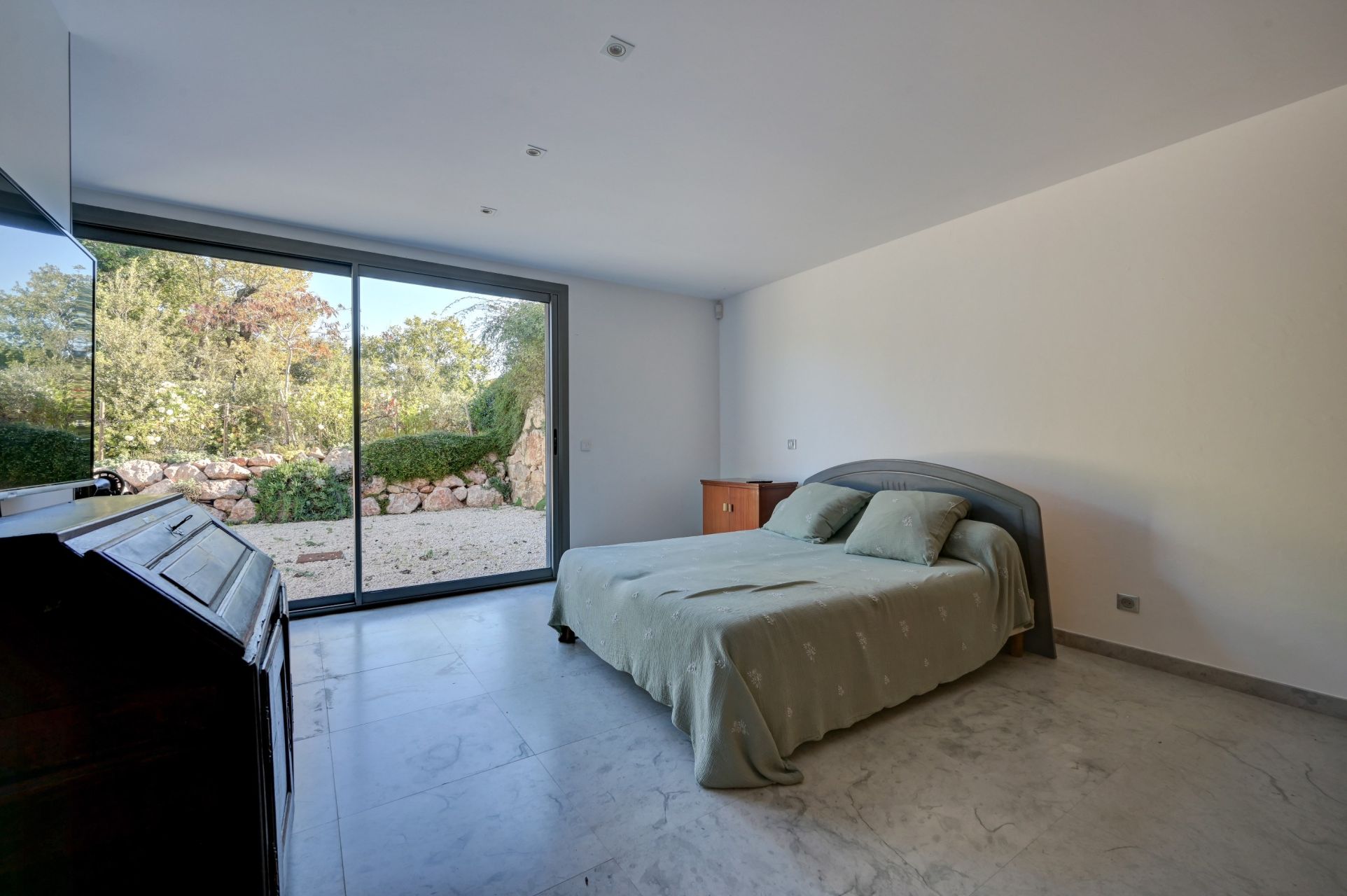 luxury house 8 Rooms for sale on BOUC BEL AIR (13320)