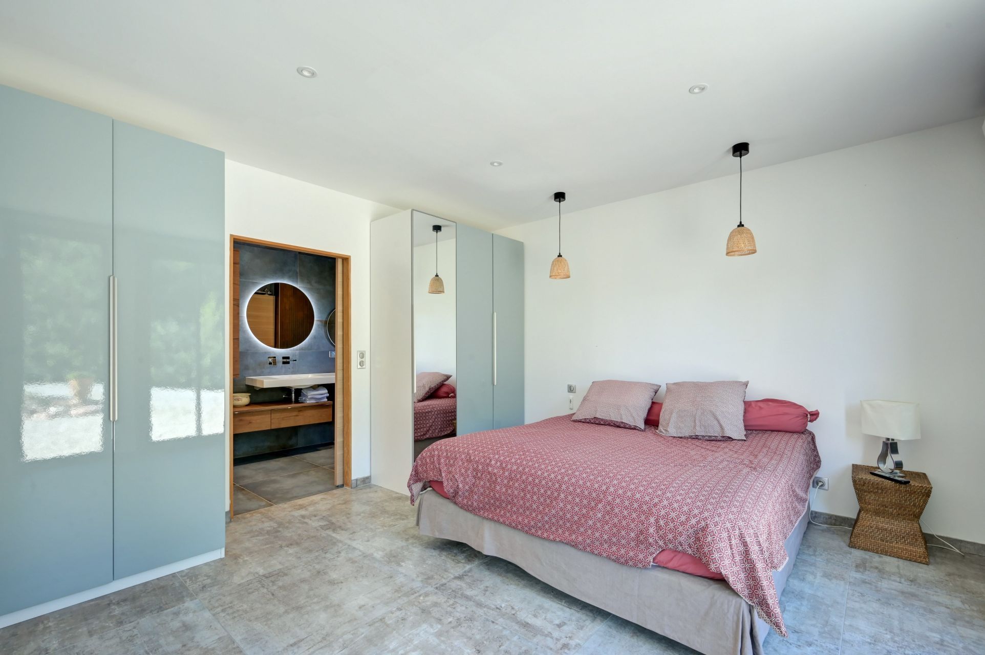 luxury house 8 Rooms for sale on BOUC BEL AIR (13320)