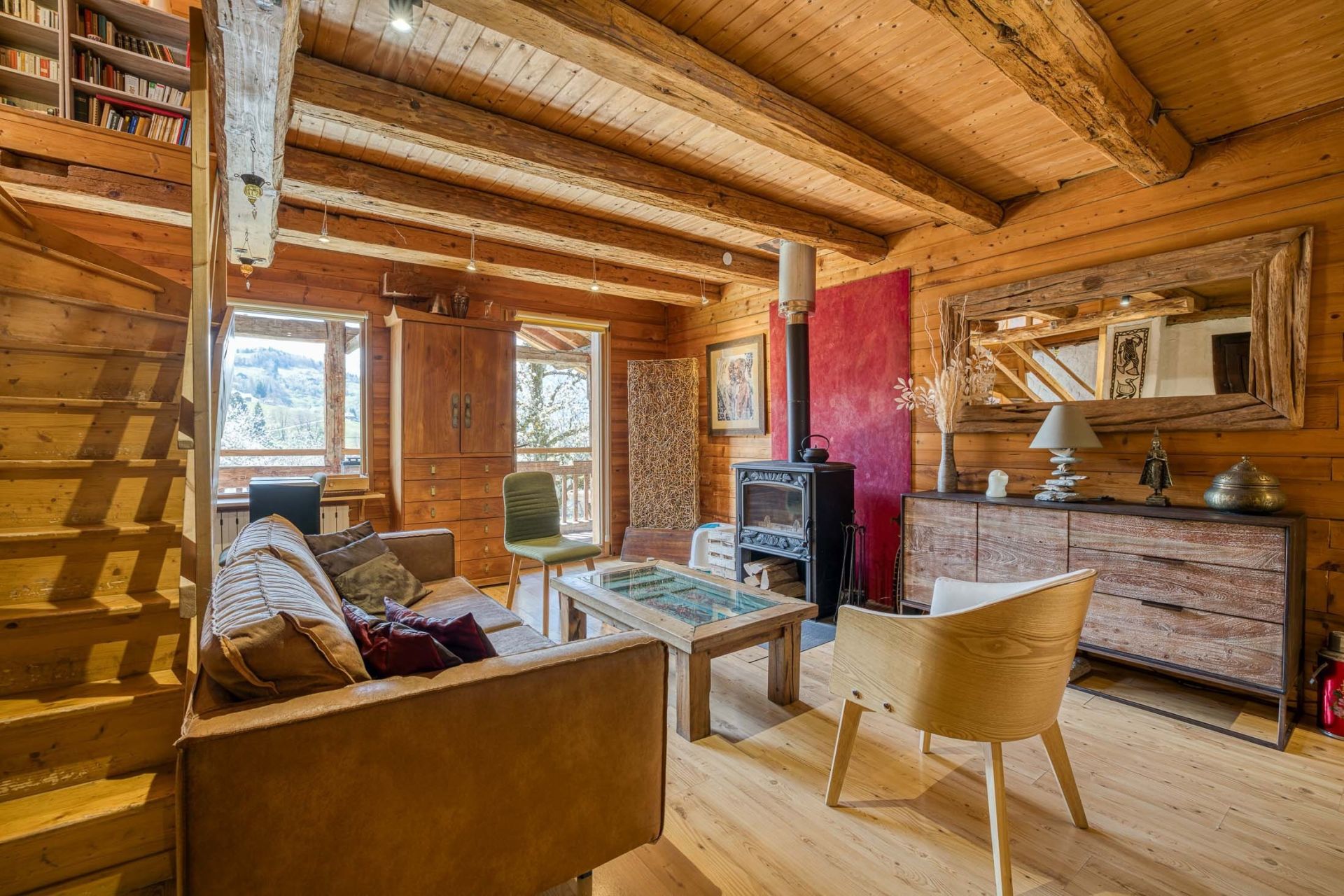 luxury apartment 4 Rooms for sale on MANIGOD (74230)