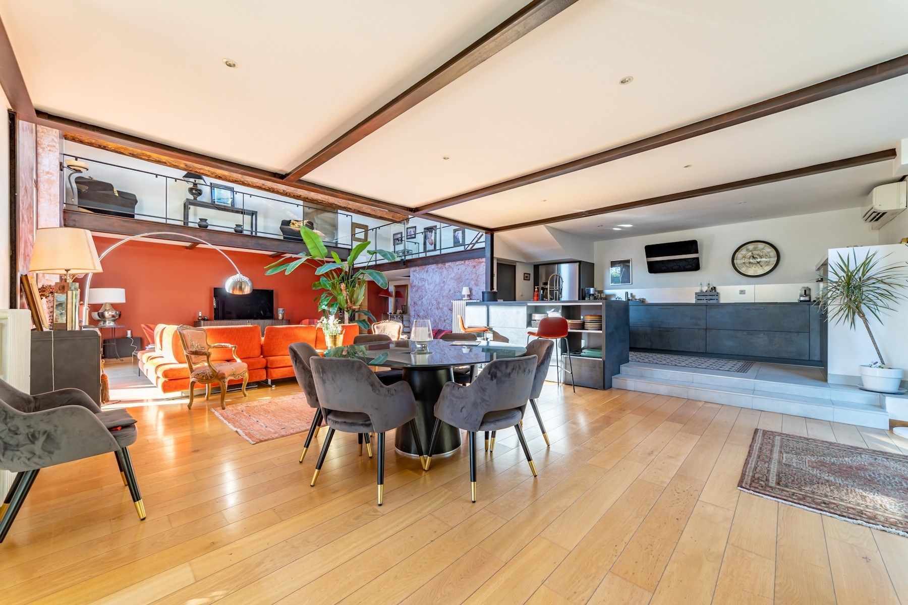 luxury house 8 Rooms for sale on MONTPELLIER (34000)