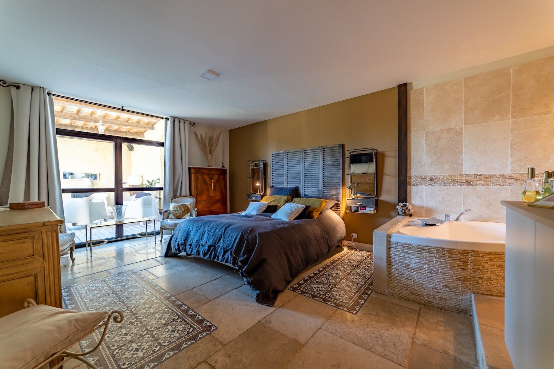 luxury house 8 Rooms for sale on MONTPELLIER (34000)