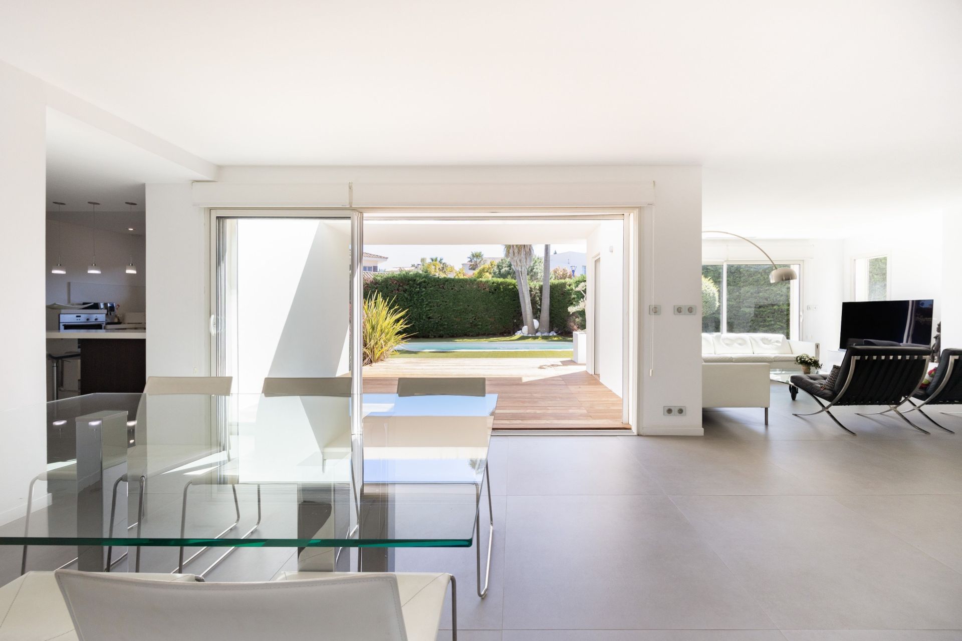luxury house 6 Rooms for sale on CABESTANY (66330)