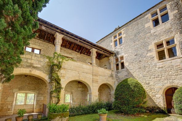 Vente Château Cordes-sur-Ciel 12&nbsp;Pièces 470&nbsp;m²