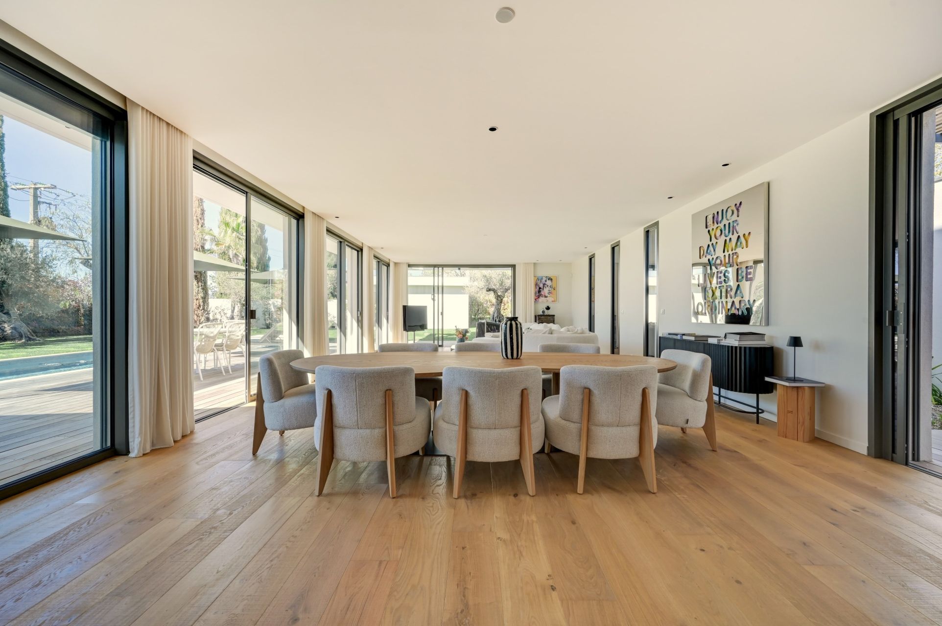 luxury house 8 Rooms for sale on AIX EN PROVENCE (13100)