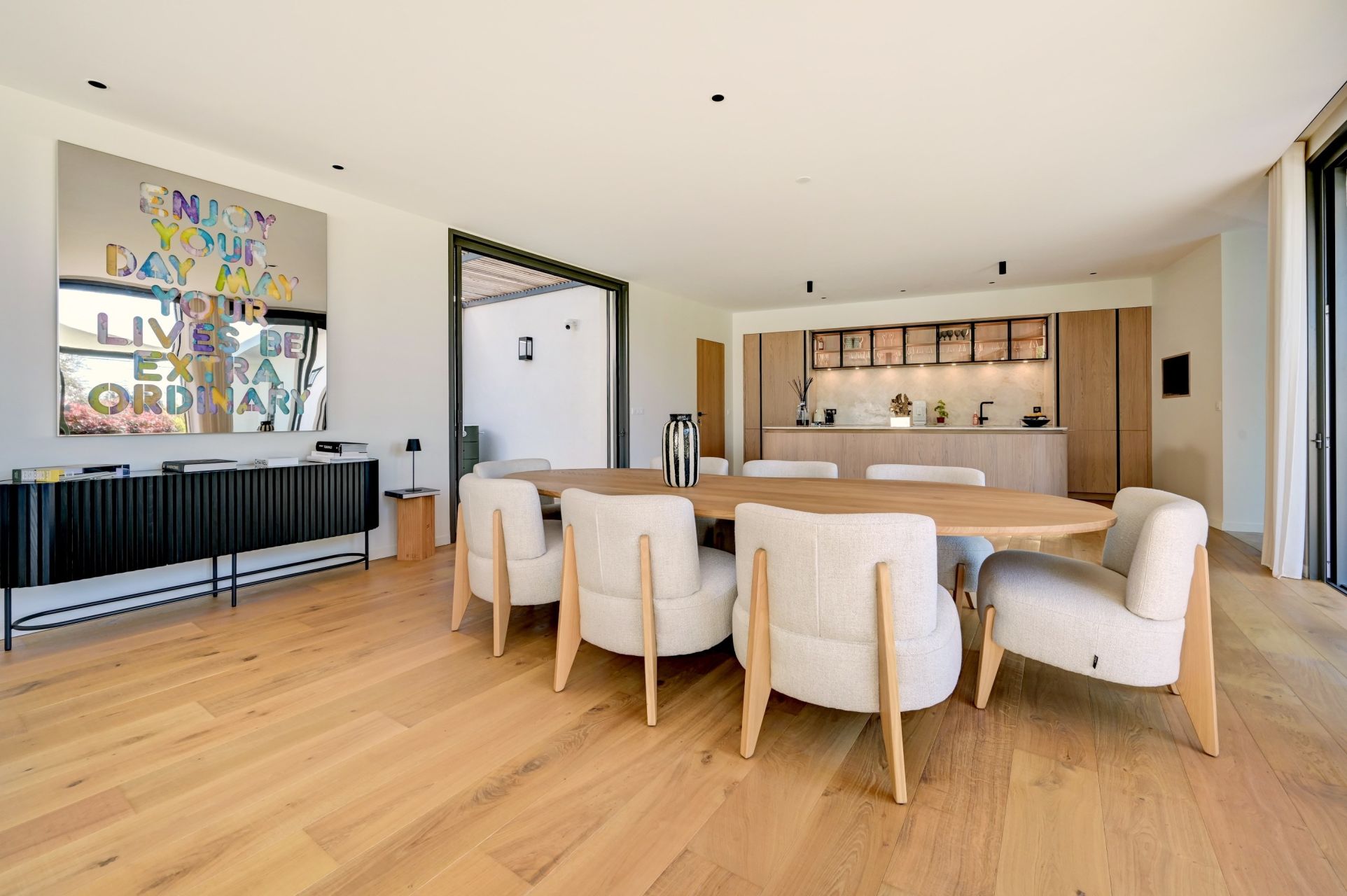 luxury house 8 Rooms for sale on AIX EN PROVENCE (13100)