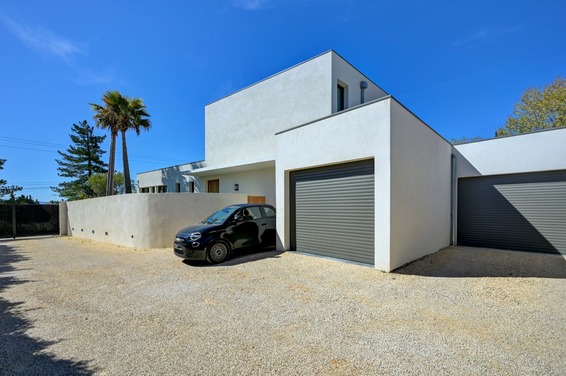 luxury house 8 Rooms for sale on AIX EN PROVENCE (13100)