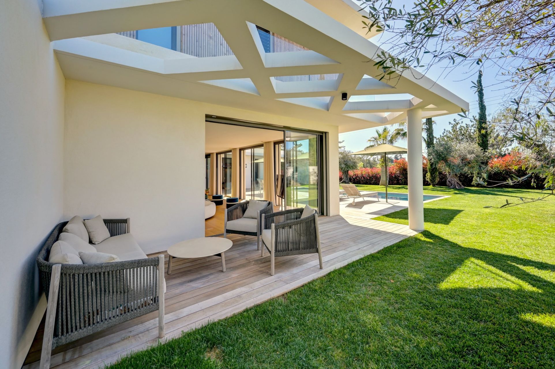 luxury house 8 Rooms for sale on AIX EN PROVENCE (13100)