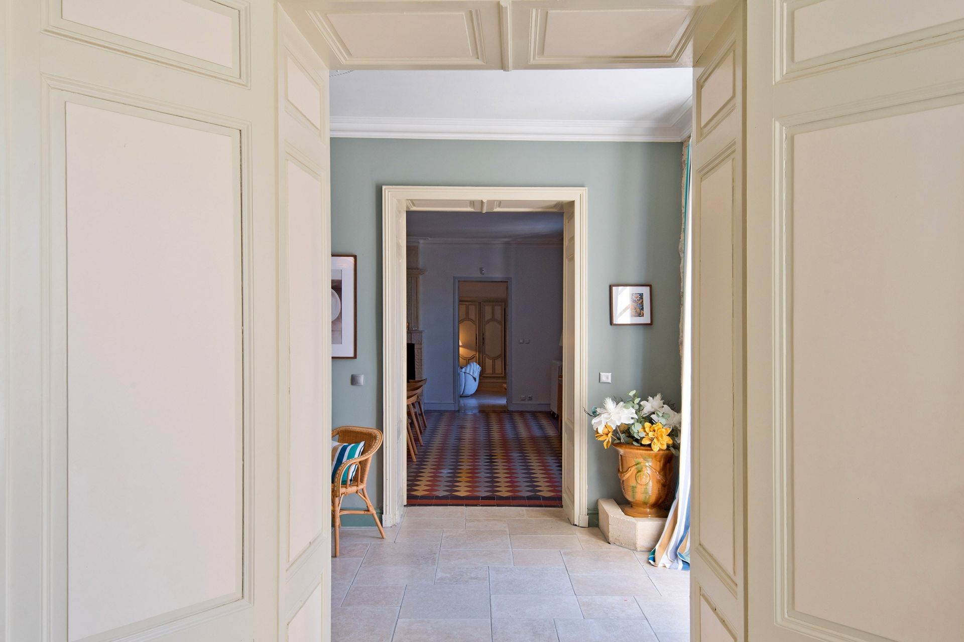 castle 12 Rooms for sale on BORDEAUX (33000)