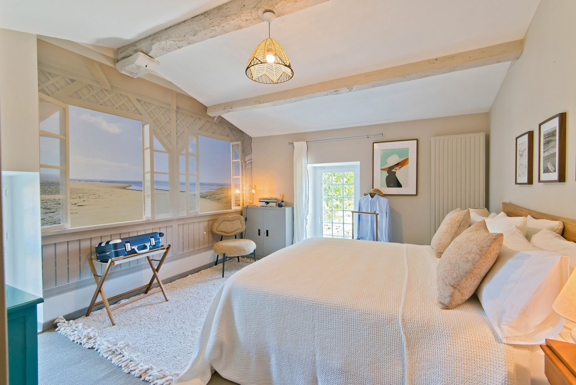 castle 12 Rooms for sale on BORDEAUX (33000)