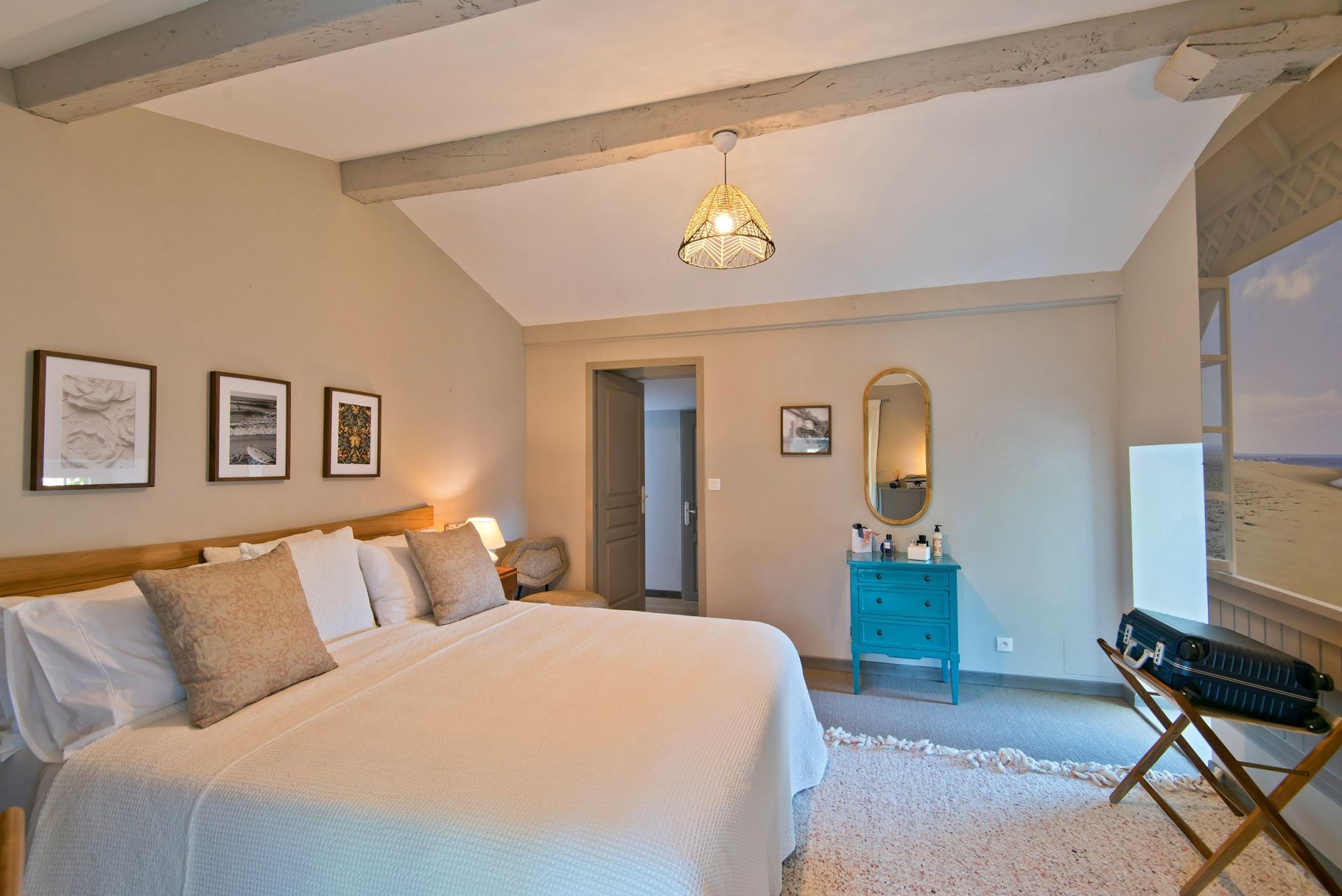 castle 12 Rooms for sale on BORDEAUX (33000)