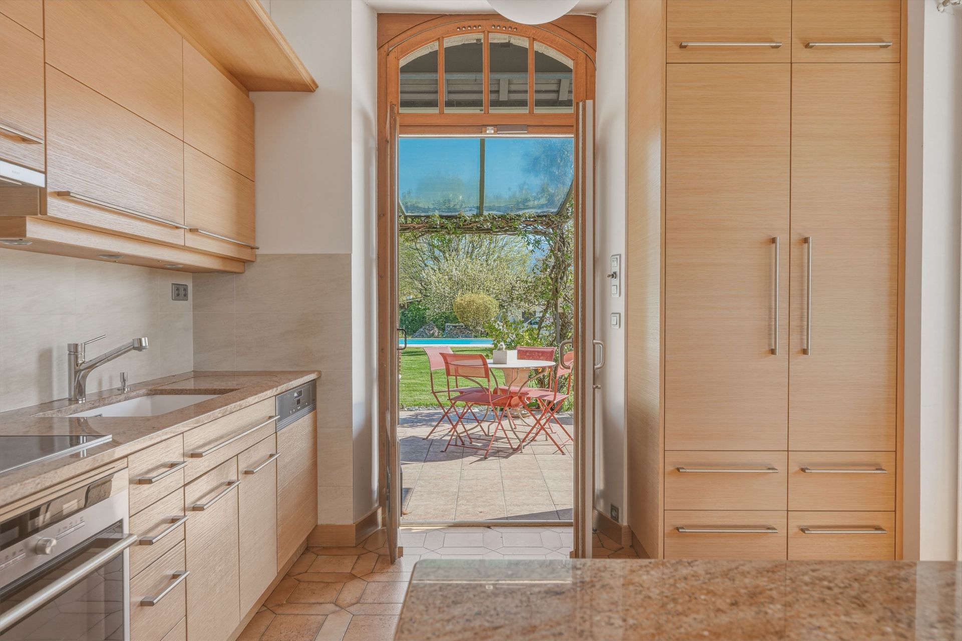 luxury house 9 Rooms for sale on THONON LES BAINS (74200)