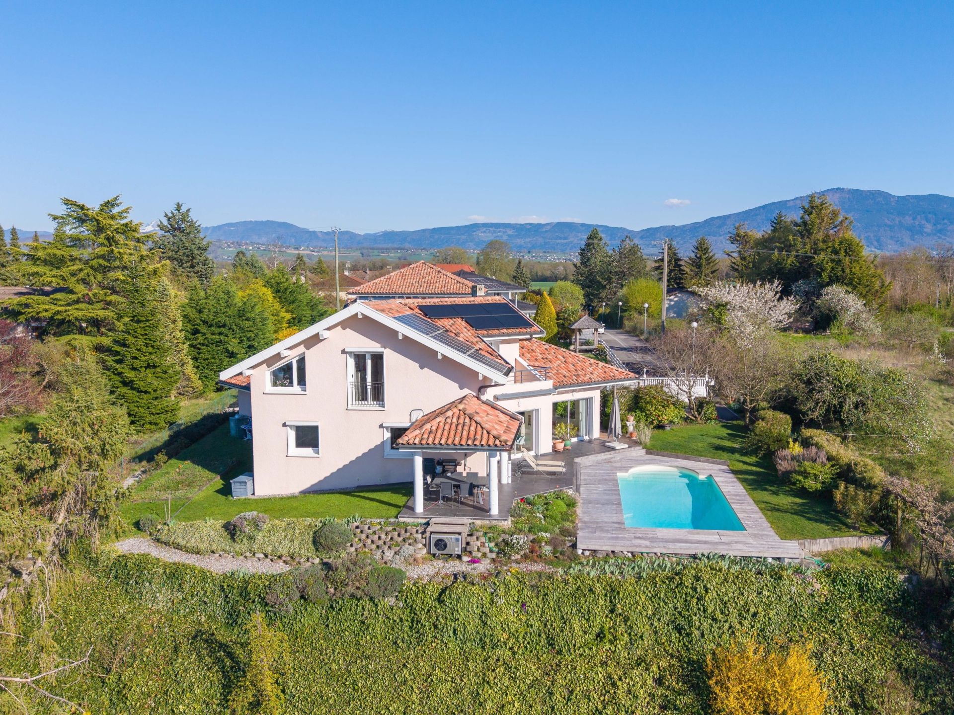 villa de luxe 8 Pièces en vente sur CHENS SUR LEMAN (74140)