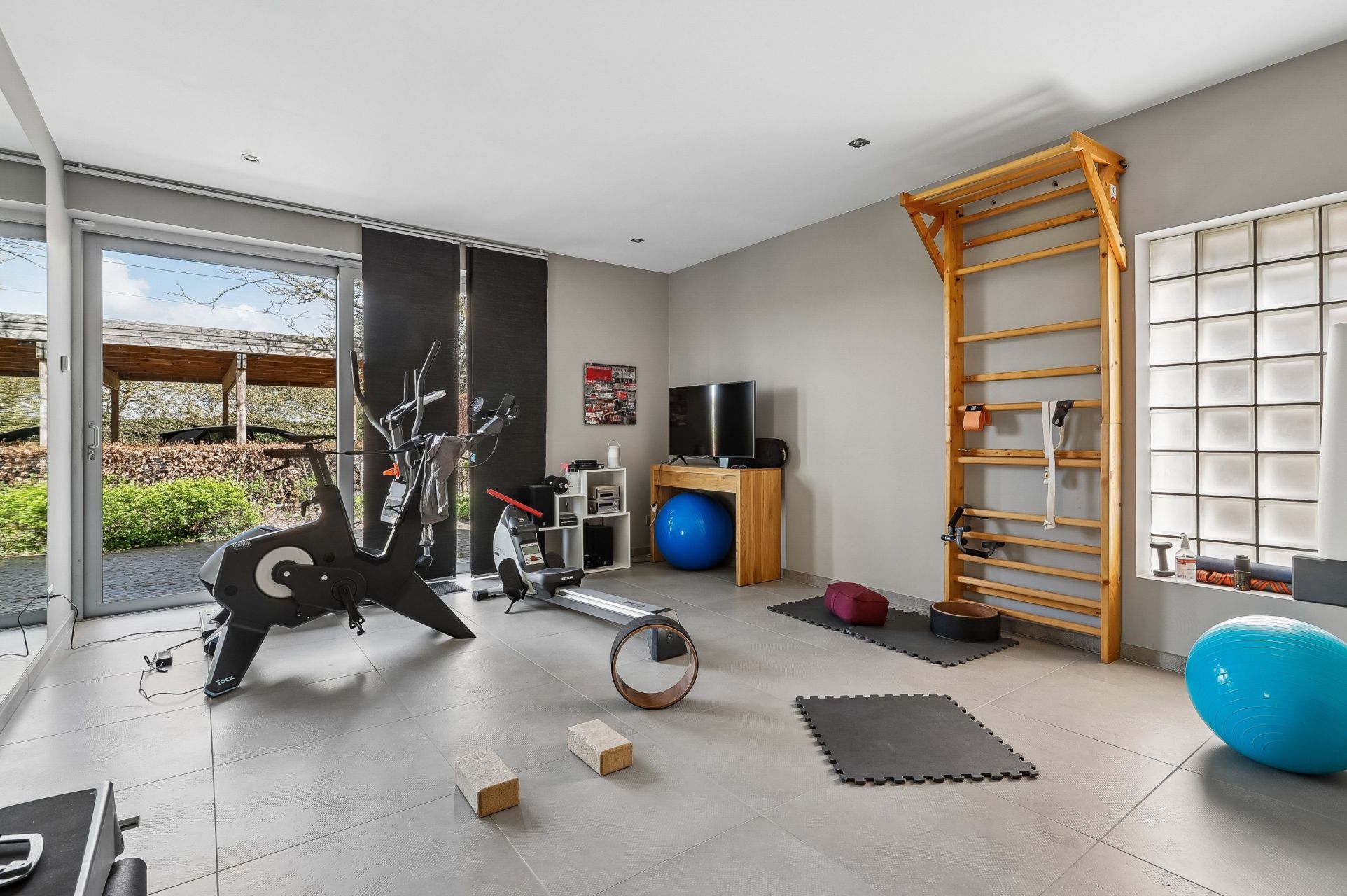 luxury house 9 Rooms for sale on MARCQ EN BAROEUL (59700)