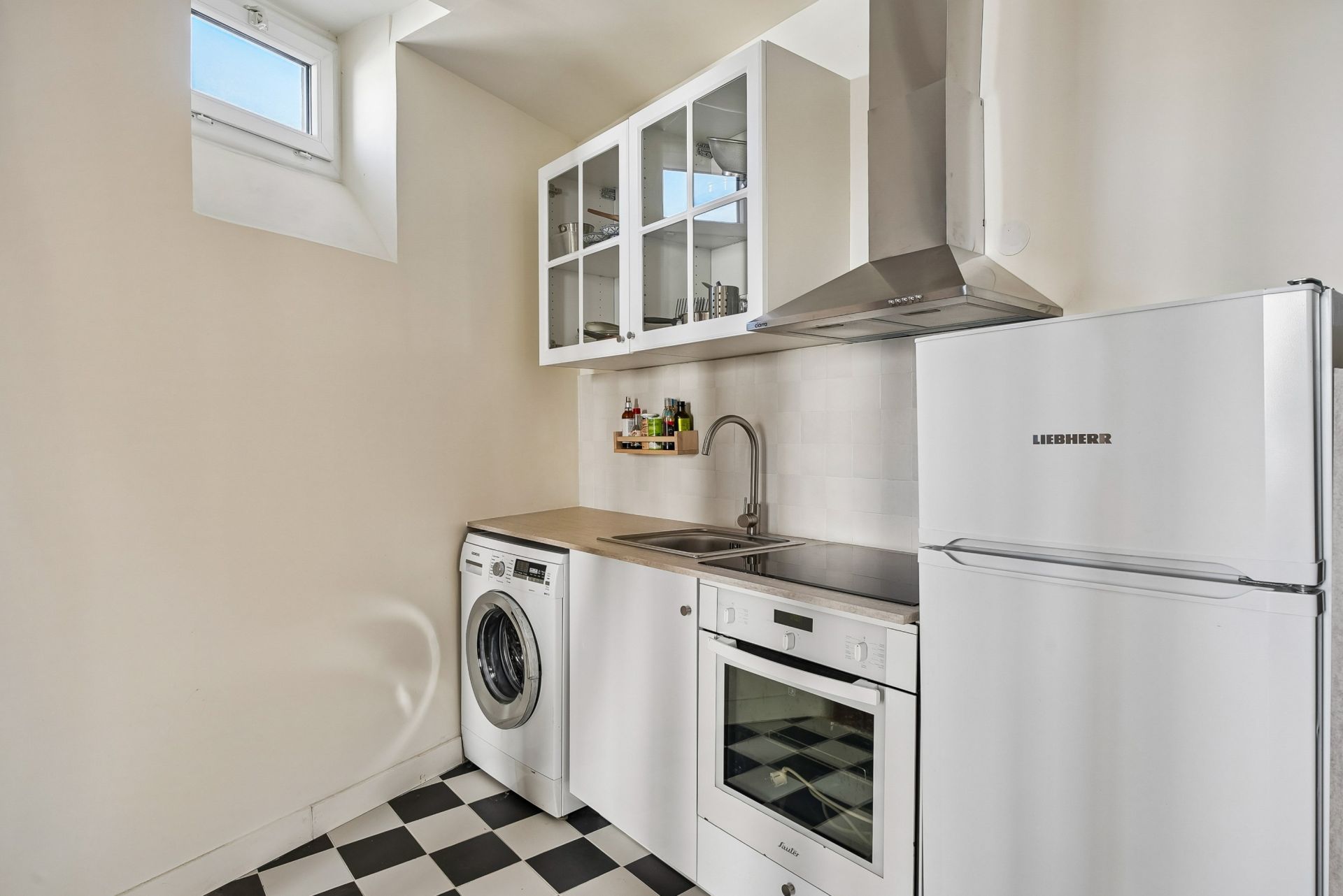luxury apartment 2 Rooms for sale on PARIS (75018)