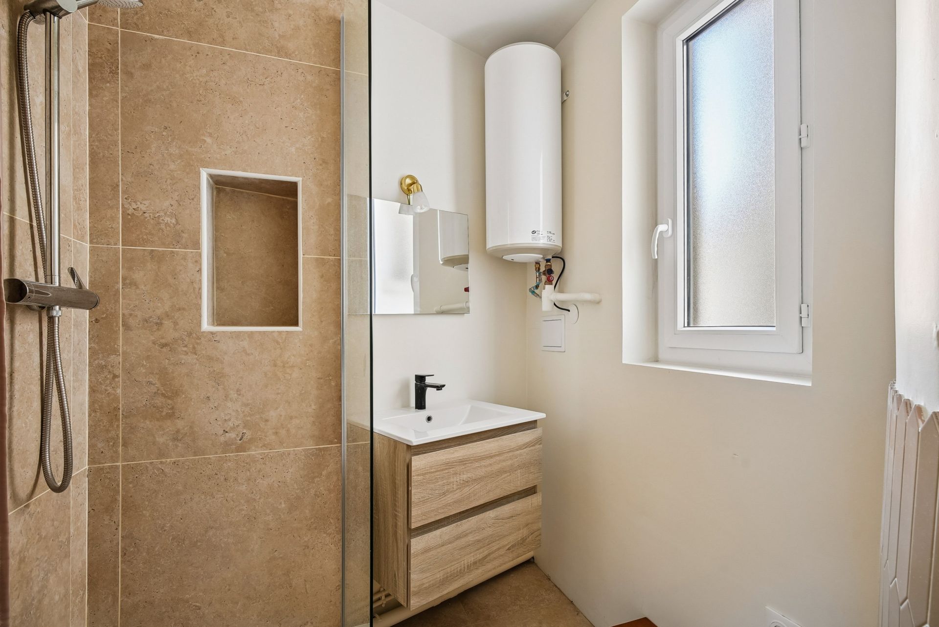 luxury apartment 2 Rooms for sale on PARIS (75018)