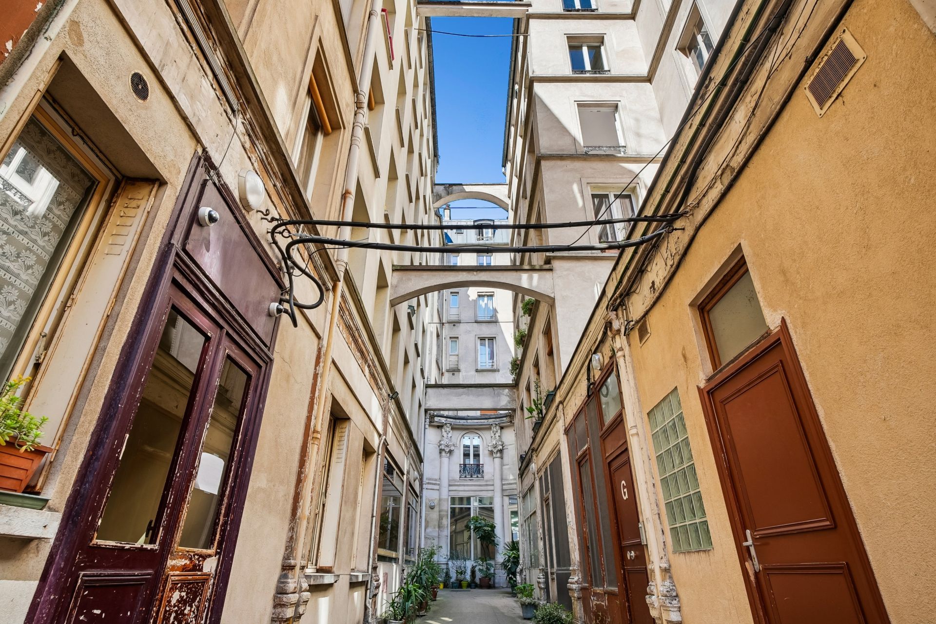 luxury apartment 2 Rooms for sale on PARIS (75018)