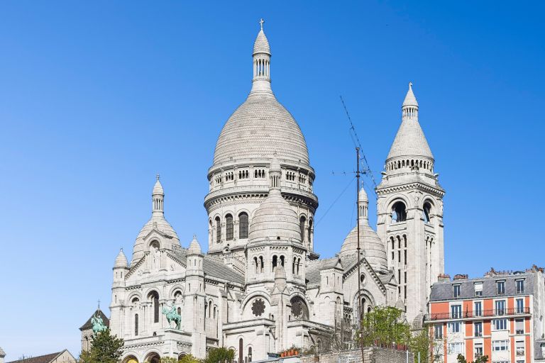 luxury apartment 2 Rooms for sale on PARIS (75018)