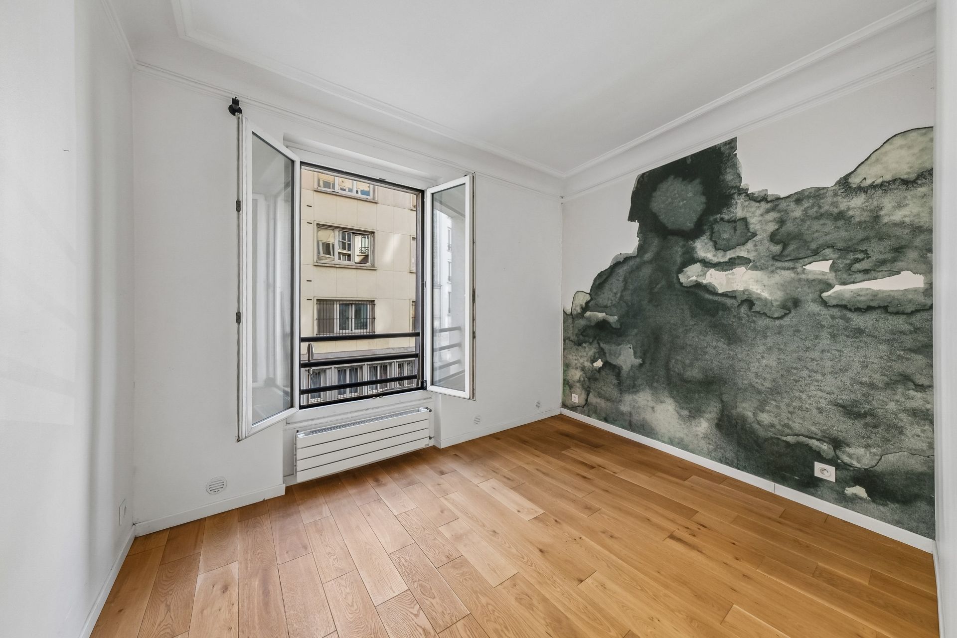 luxury loft 6 Rooms for sale on PARIS (75018)