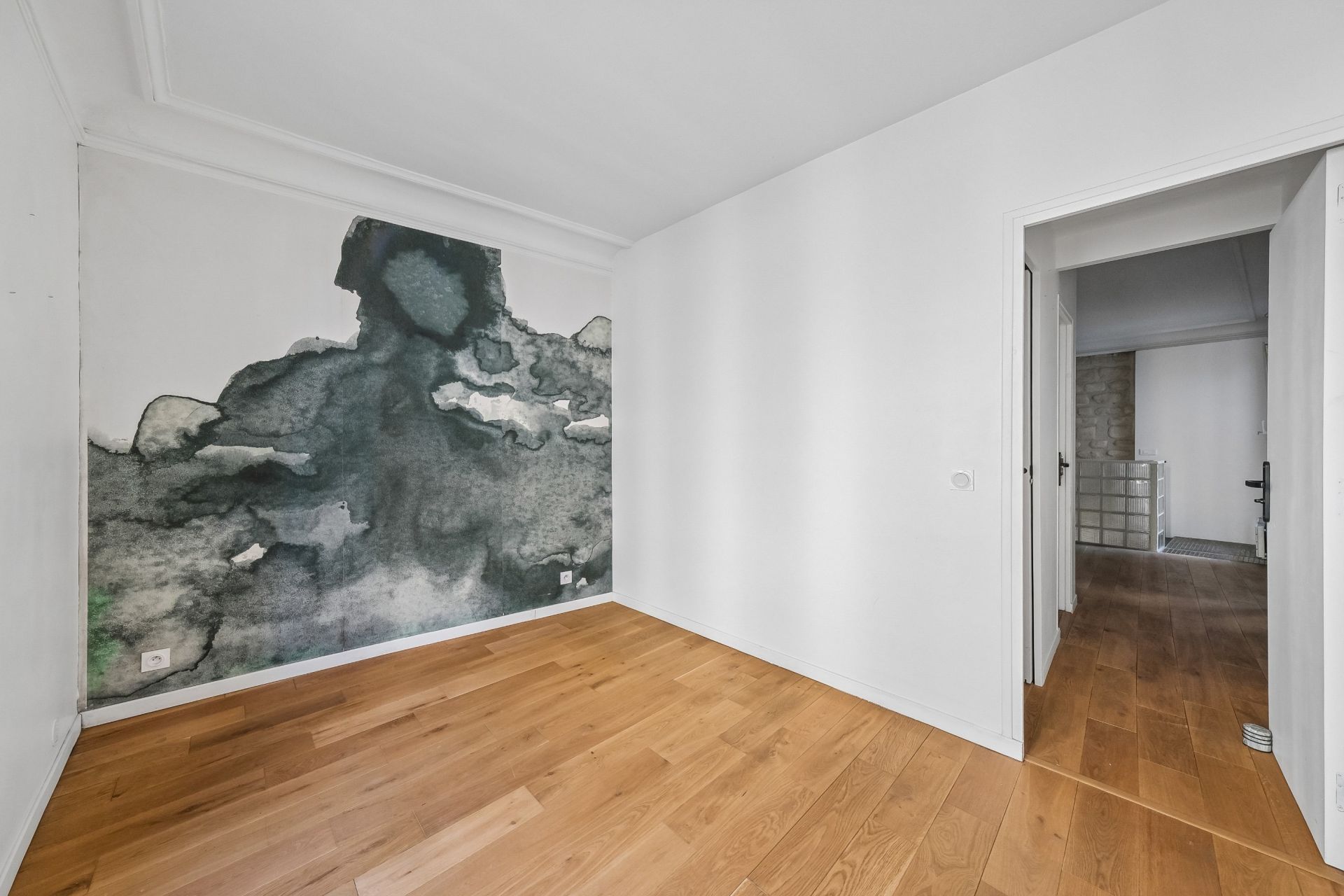 luxury loft 6 Rooms for sale on PARIS (75018)