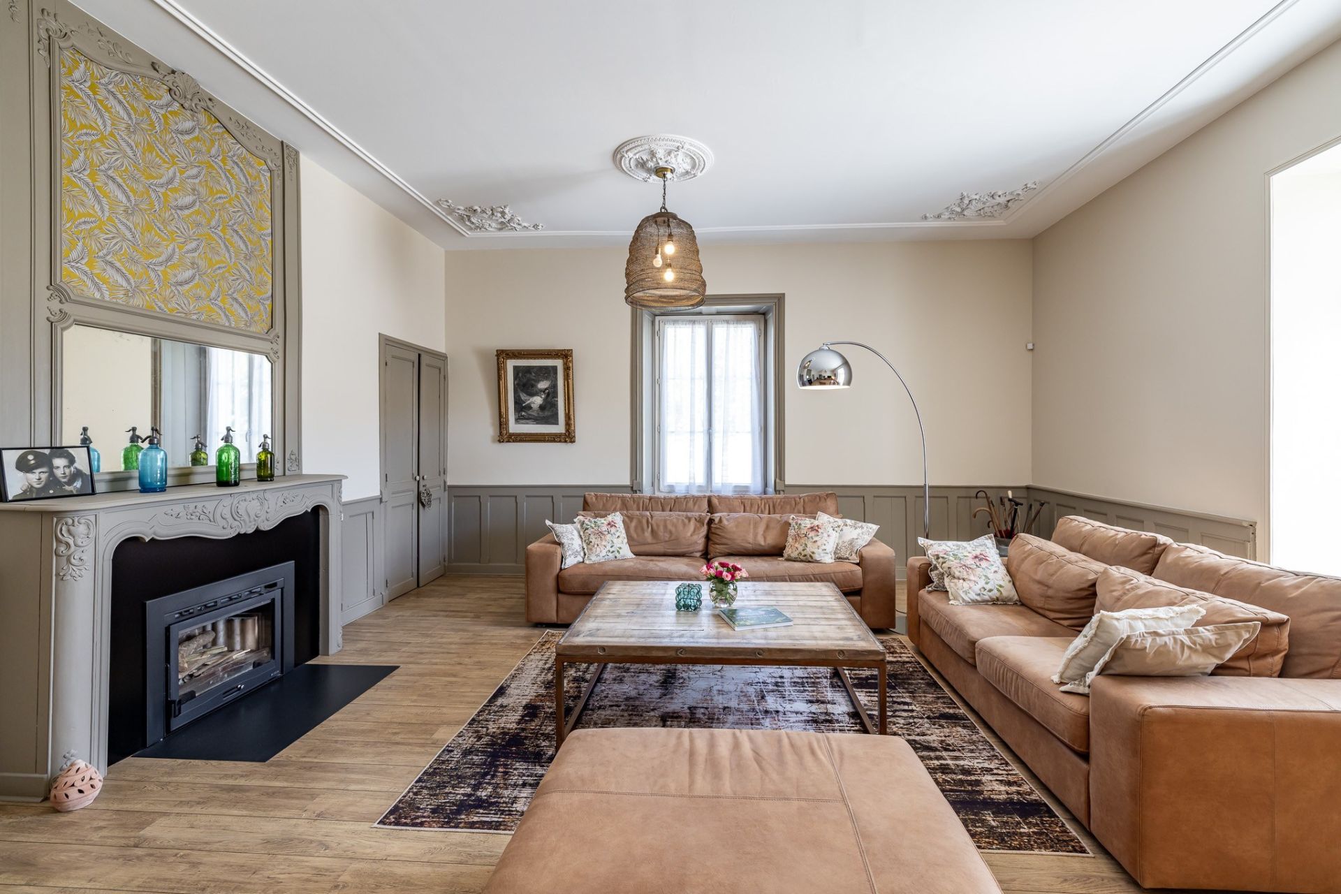 luxury house 10 Rooms for sale on BRANTOME (24310)