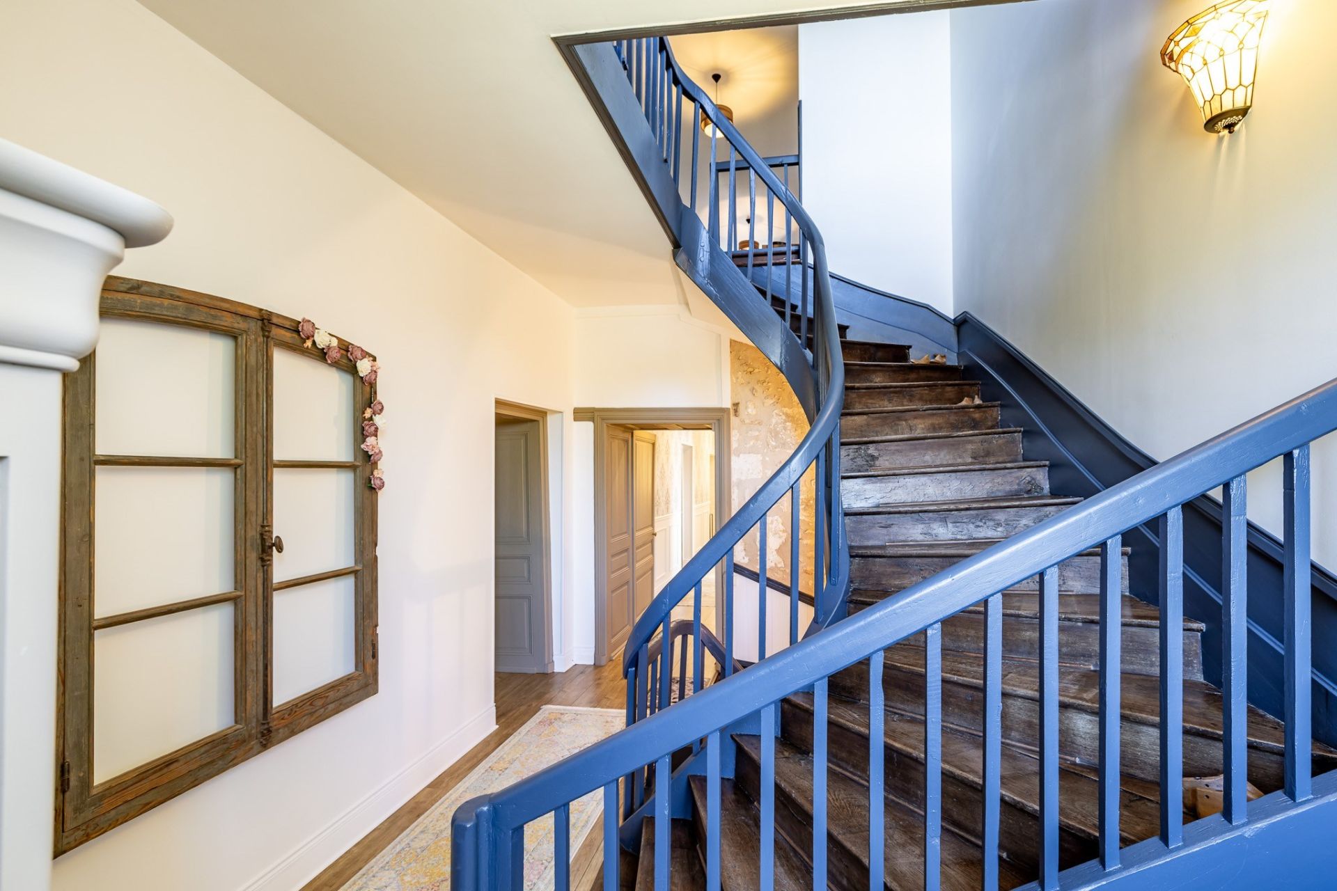 luxury house 10 Rooms for sale on BRANTOME (24310)