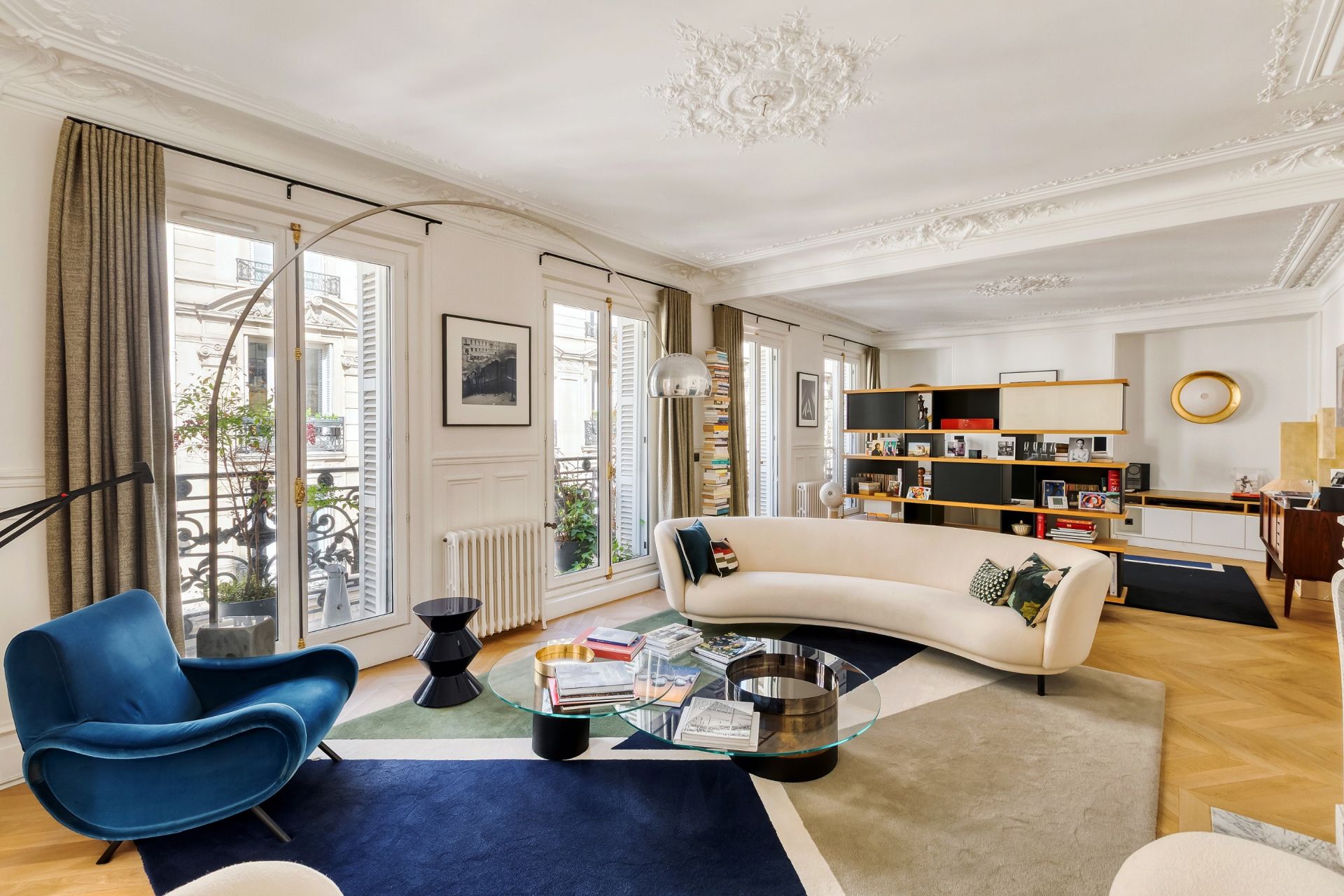 luxury apartment 4 Rooms for sale on PARIS (75007)
