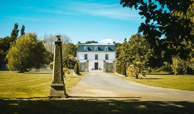 Sale Luxury house Plomeur 17&nbsp;Rooms 850&nbsp;m²