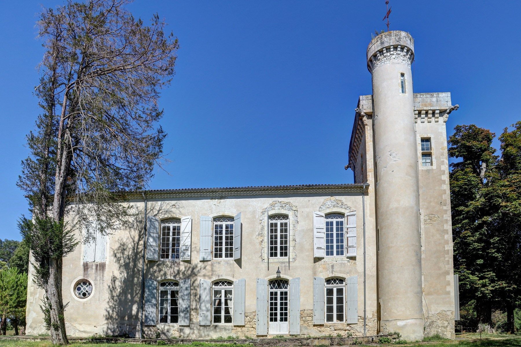 castle 30 Rooms for sale on LECTOURE (32700)