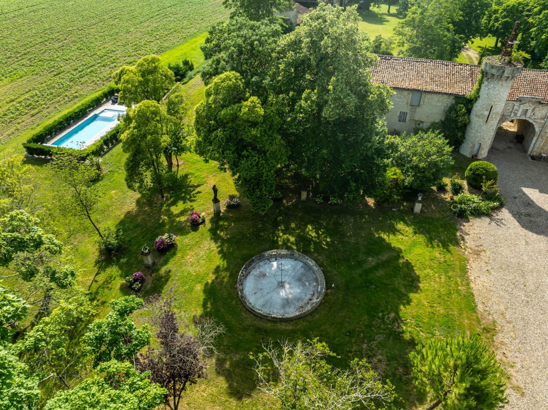 castle 30 Rooms for sale on LECTOURE (32700)