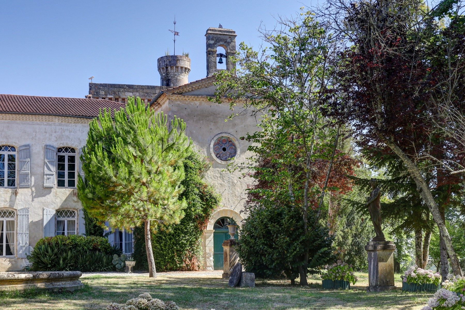 castle 30 Rooms for sale on LECTOURE (32700)