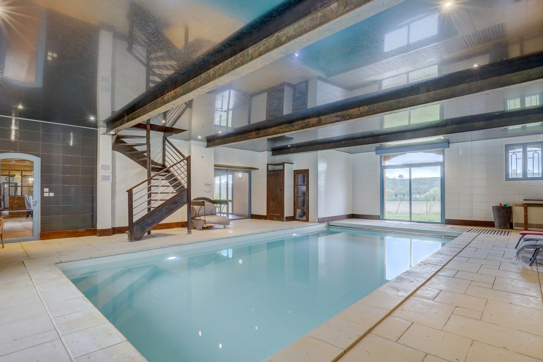 maison de luxe 10 Pièces en vente sur ST PIERRE DE LAGES (31570)