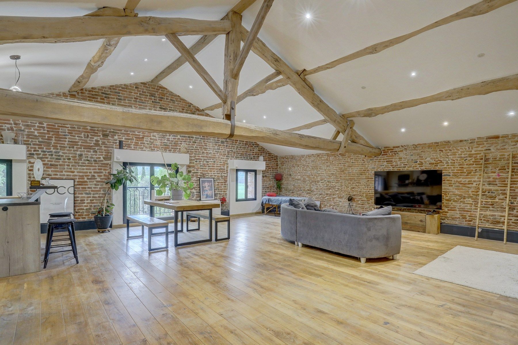 maison de luxe 10 Pièces en vente sur ST PIERRE DE LAGES (31570)