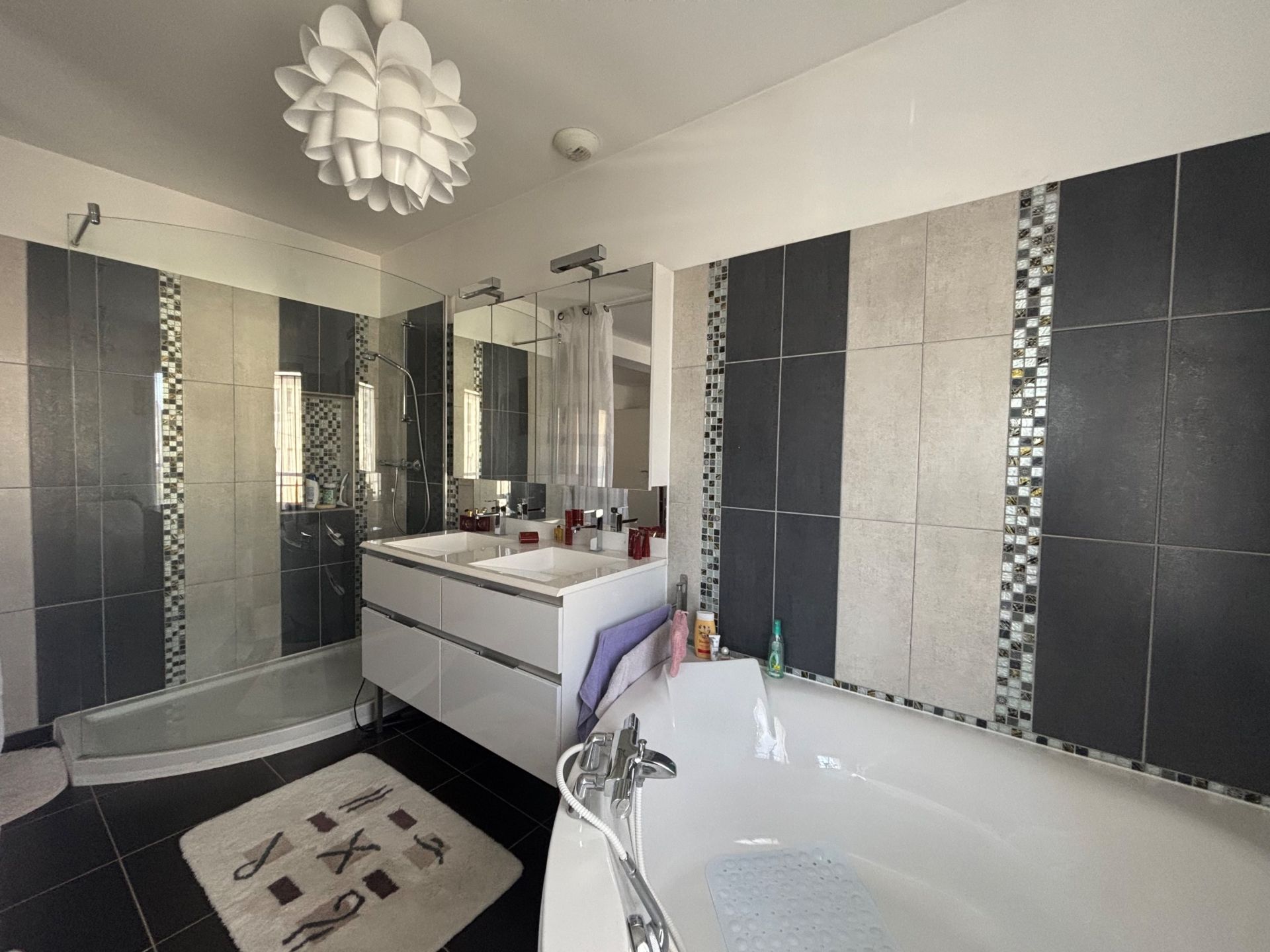 luxury house 7 Rooms for sale on OUISTREHAM (14150)