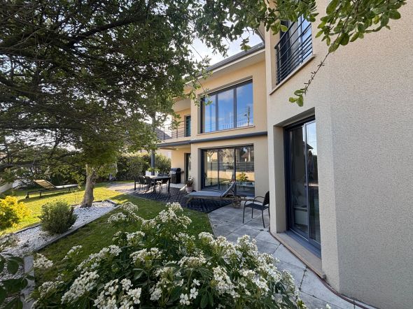 Sale Luxury house Ouistreham 7&nbsp;Rooms 171&nbsp;m²
