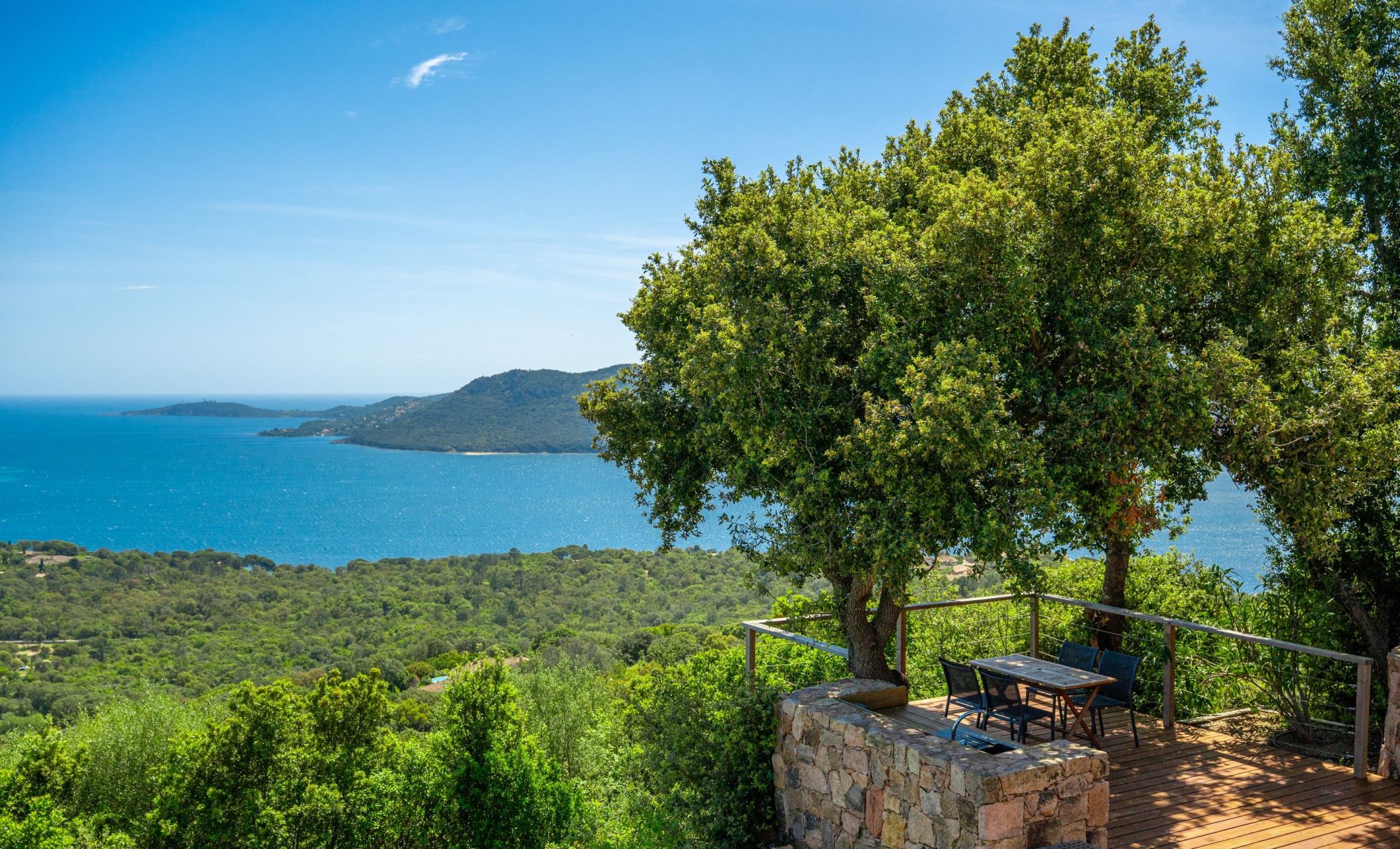 luxury villa 7 Rooms for sale on PORTO VECCHIO (20137)