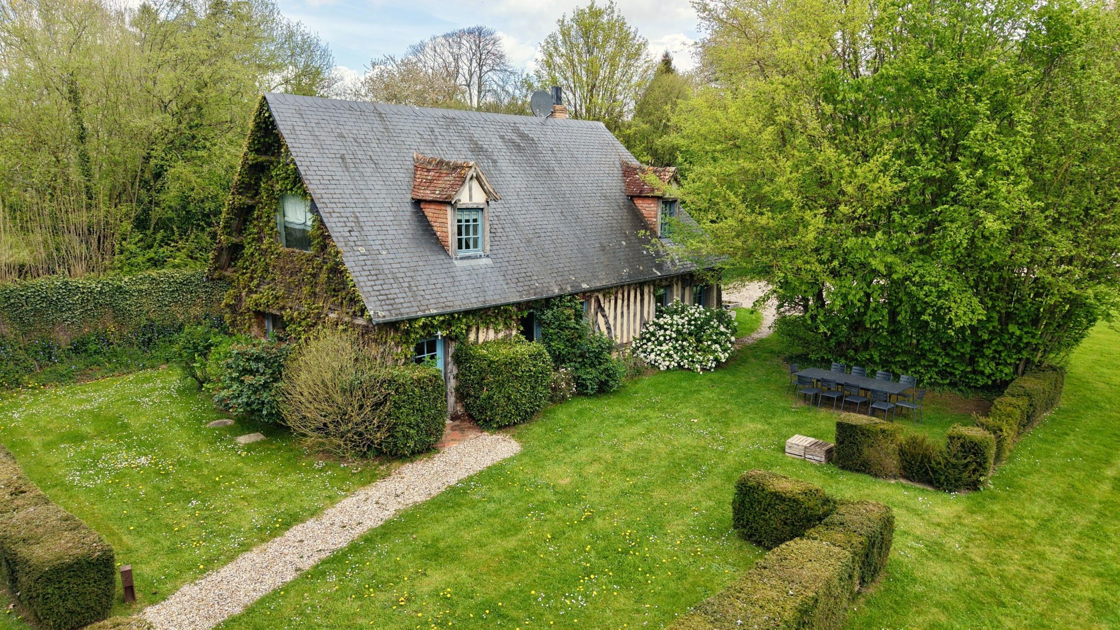 maison de luxe 10 Pièces en vente sur MORAINVILLE JOUVEAUX (27260)
